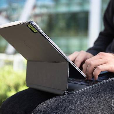 iPad Pro妙控键盘：“炫富”键盘+触控板能否代替笔电？